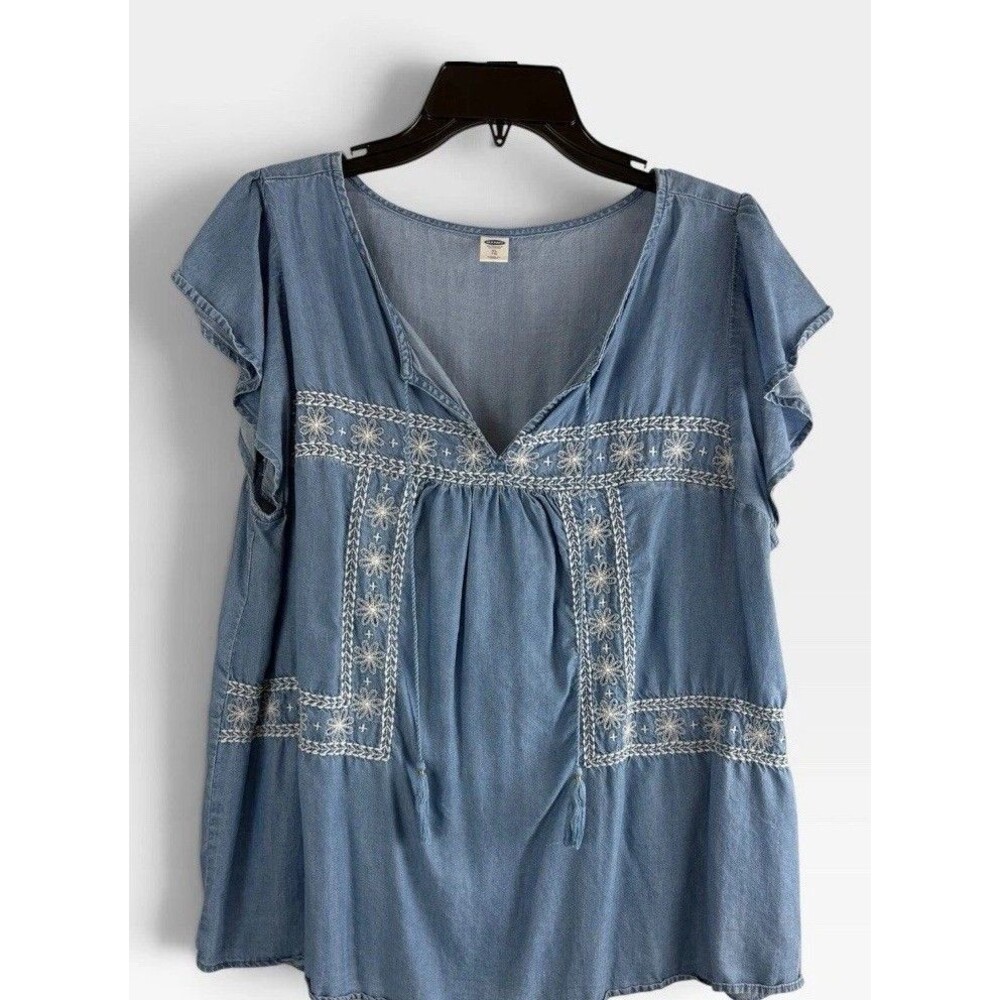 Old Navy Womens Shirt Adult Size XL Sleeveless Embroider Blue Chambray Geometric